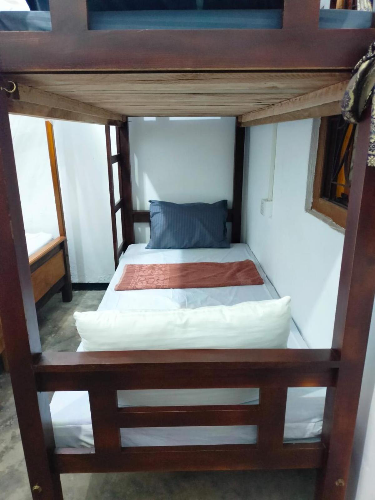 Auberge de jeunesse Costels Arugambay à Baie d'Arugam Extérieur photo